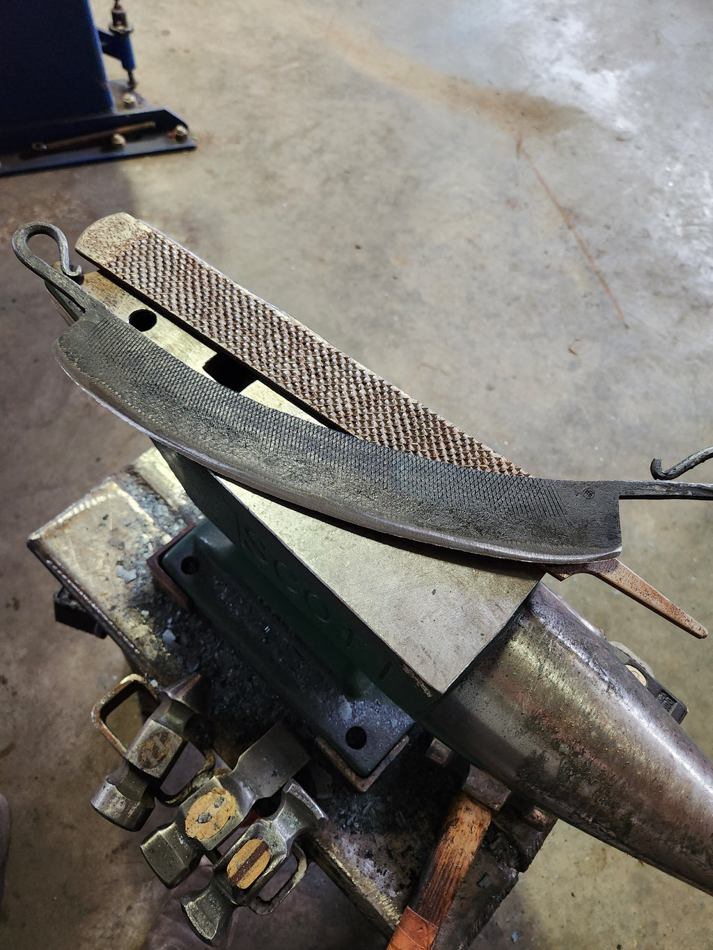 Farrier rasp pizza cutter